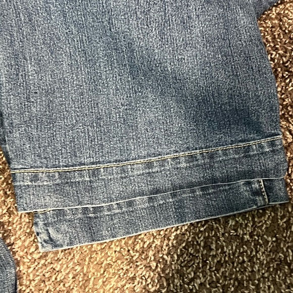 🥗Three pairs of capris - Picture 6 of 12